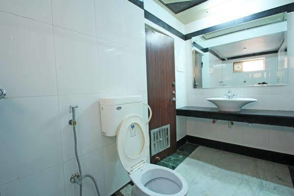 ג'ודפור Oyo 9900 Hotel Pioneer Plaza מראה חיצוני תמונה