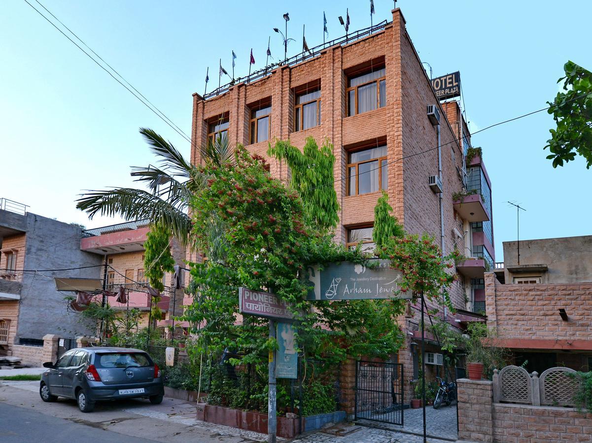 ג'ודפור Oyo 9900 Hotel Pioneer Plaza מראה חיצוני תמונה