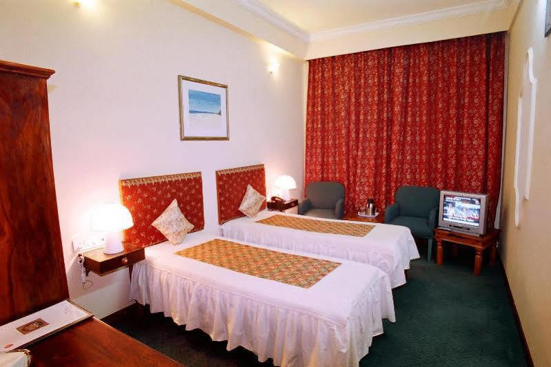 ג'ודפור Oyo 9900 Hotel Pioneer Plaza מראה חיצוני תמונה